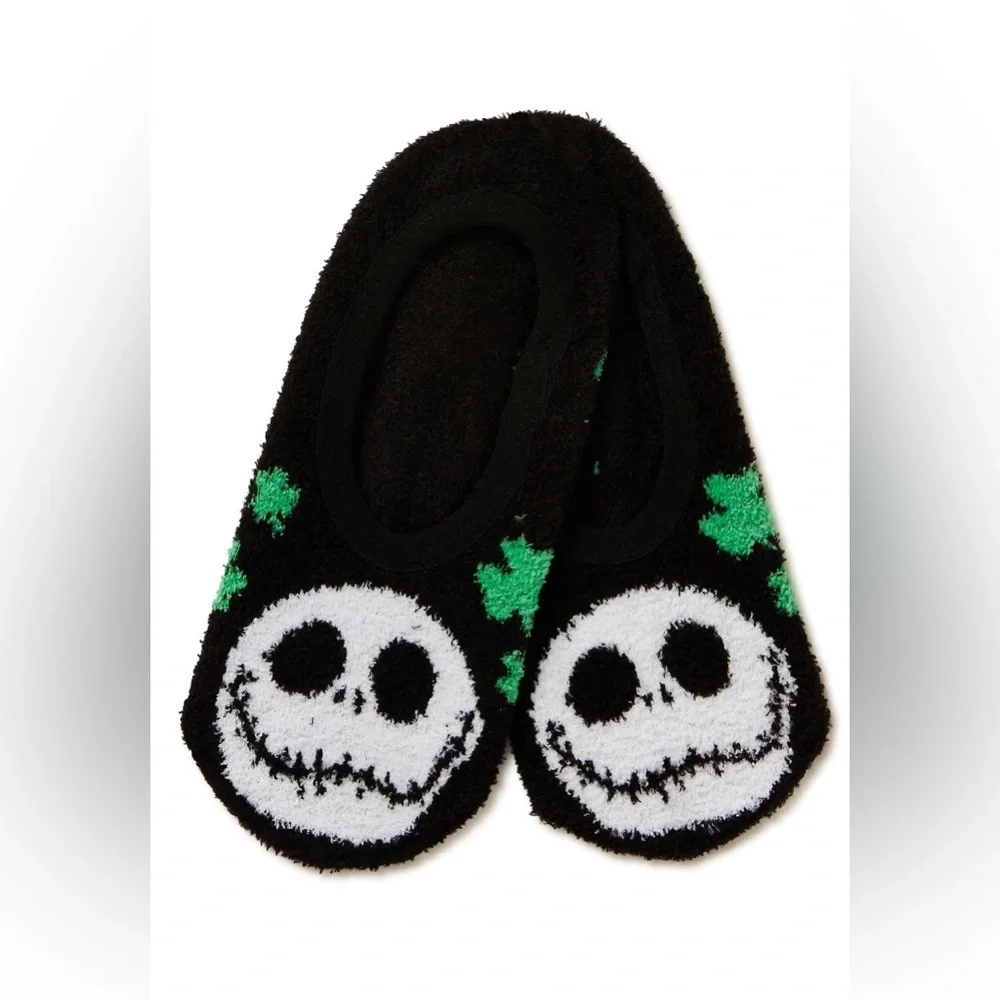 2pack Disney’s Tim Burton‎ Nightmare Before Christmas black & gripper socks FREE